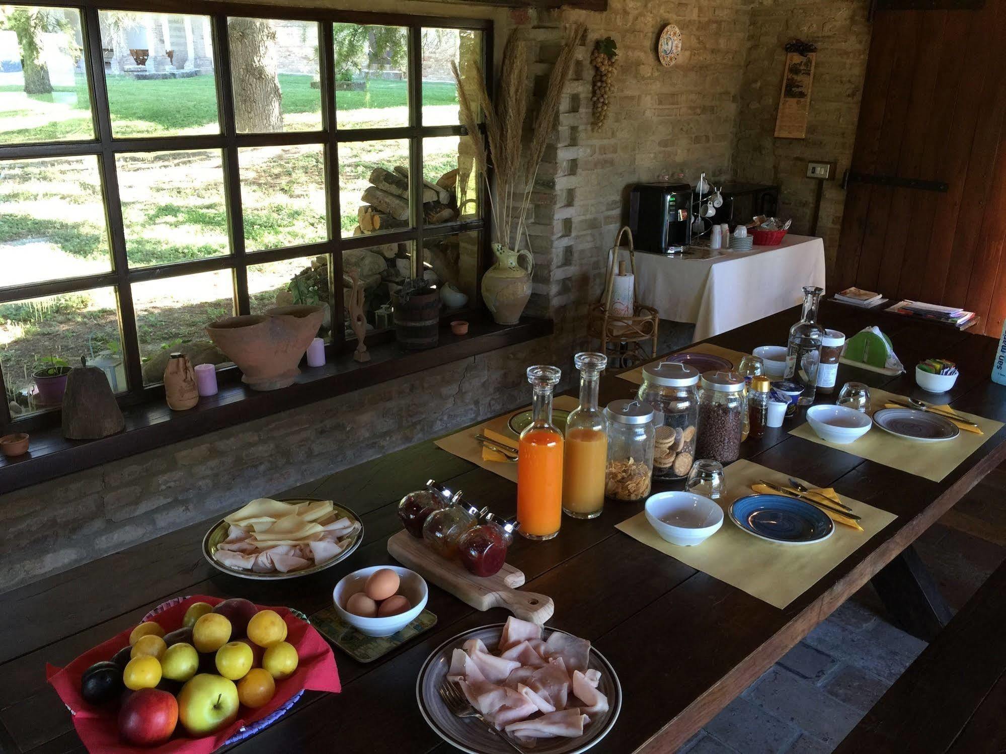 Convento Di San Francesco Mondaino Bed & Breakfast エクステリア 写真